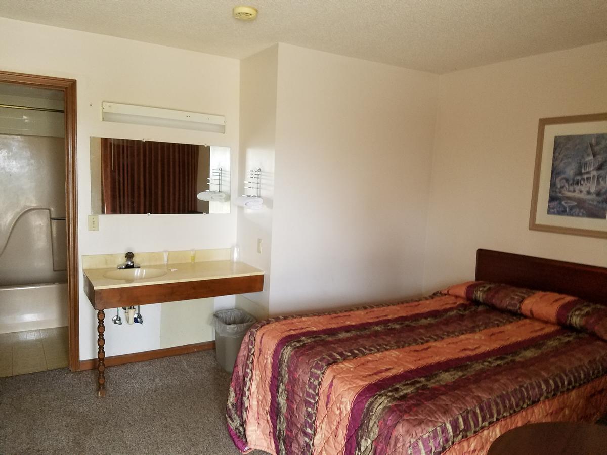 Midwest Inn Paoli Ngoại thất bức ảnh